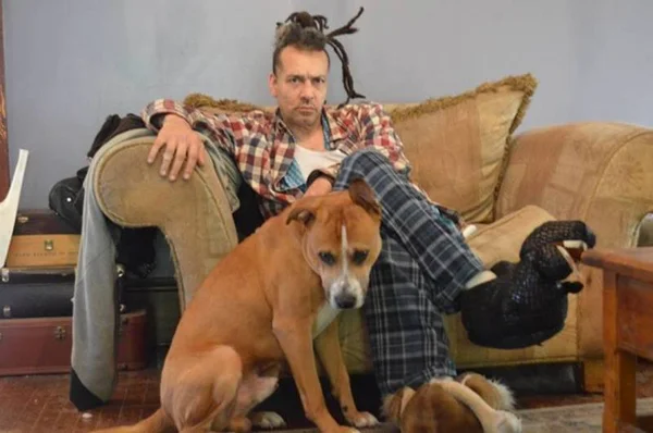 Morre Chuck Mosley, primeiro vocalista do Faith No More