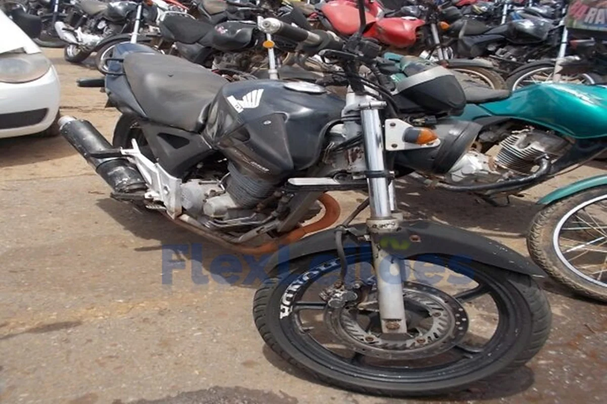 Honda CBX 250 Twister 2005 R$ 800 Honda CBX 250 Twister 2005 R$ 800