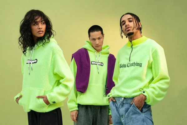 Modelos com peças da Baw Clothing