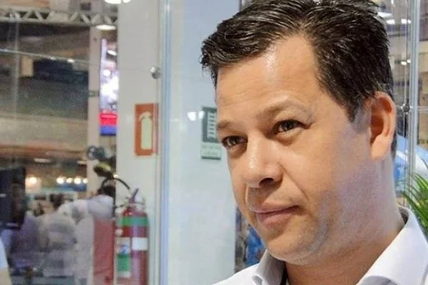 Ex-prefeito é acusado por desvios na compra de 6 milhões de pãezinhos