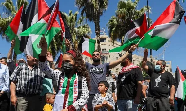 Imagem colorida de palestinos - Metrópoles