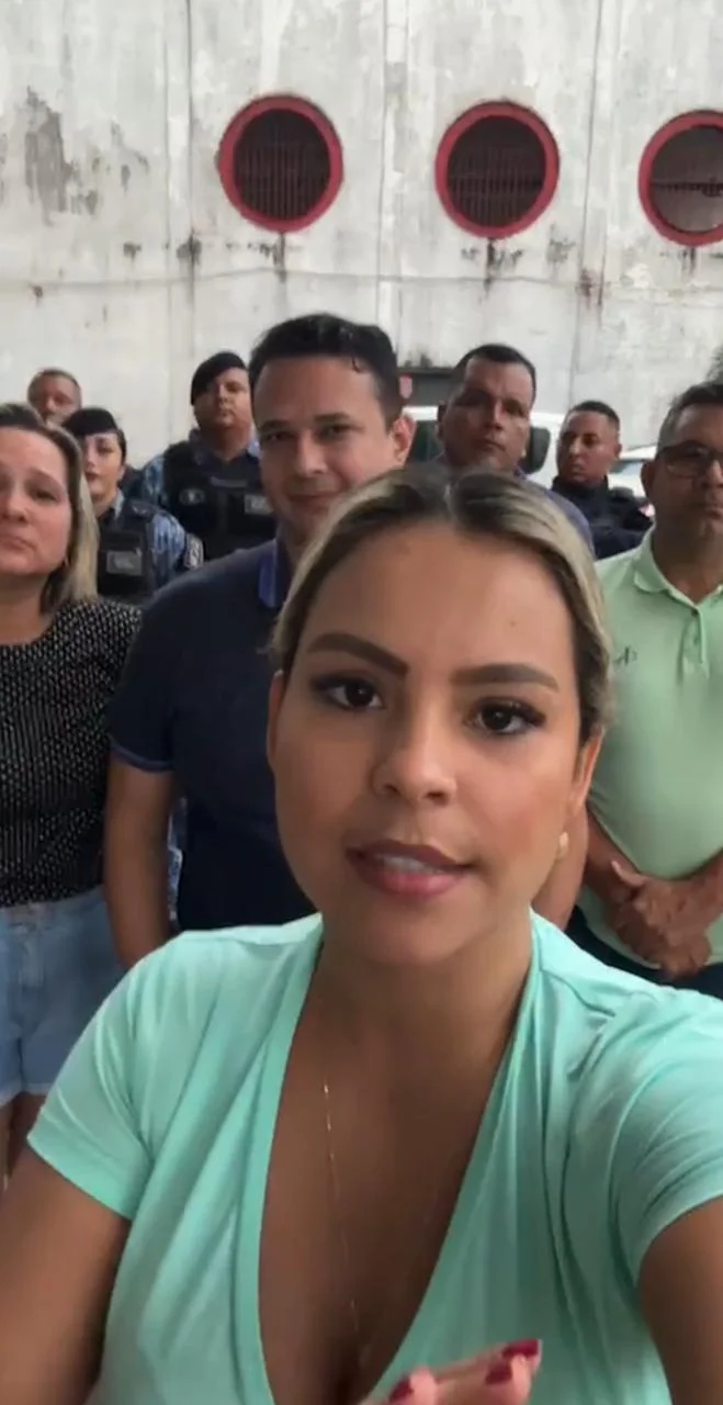 Prefeita disse que ficou sabendo que a banda não iria se apresentar no horário marcado só nesta terça-feira (21/2) Prefeita disse que ficou sabendo que a banda não iria se apresentar no horário marcado só nesta terça-feira (21/2)