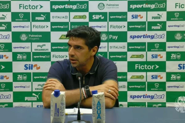 Imagem colorida de Abel Ferreira
