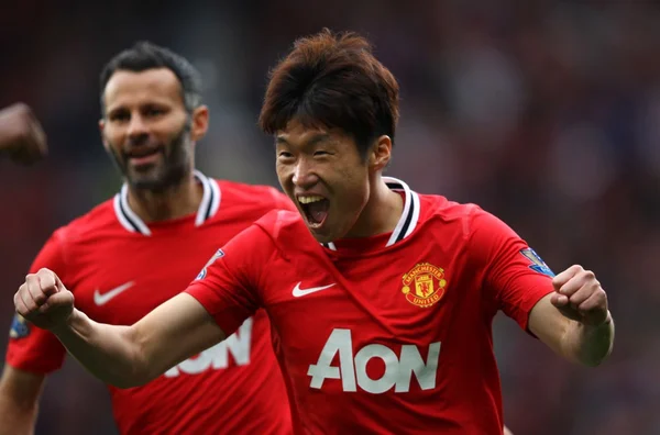 Park Ji-Sung comemorando gol pelo Manchester United