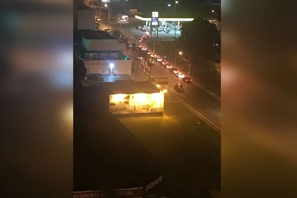 Medo de nova greve dos caminhoneiros gera filas em postos do DF