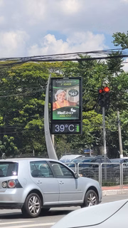 Termômetro marca 39°C no Jaguaré, na zona oeste de São Paulo