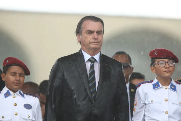 Oito ex-assessores de Jair Bolsonaro tiveram sigilos quebrados
