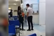 Mulher discute com funcionário de PS Mulher discute com funcionário de PS