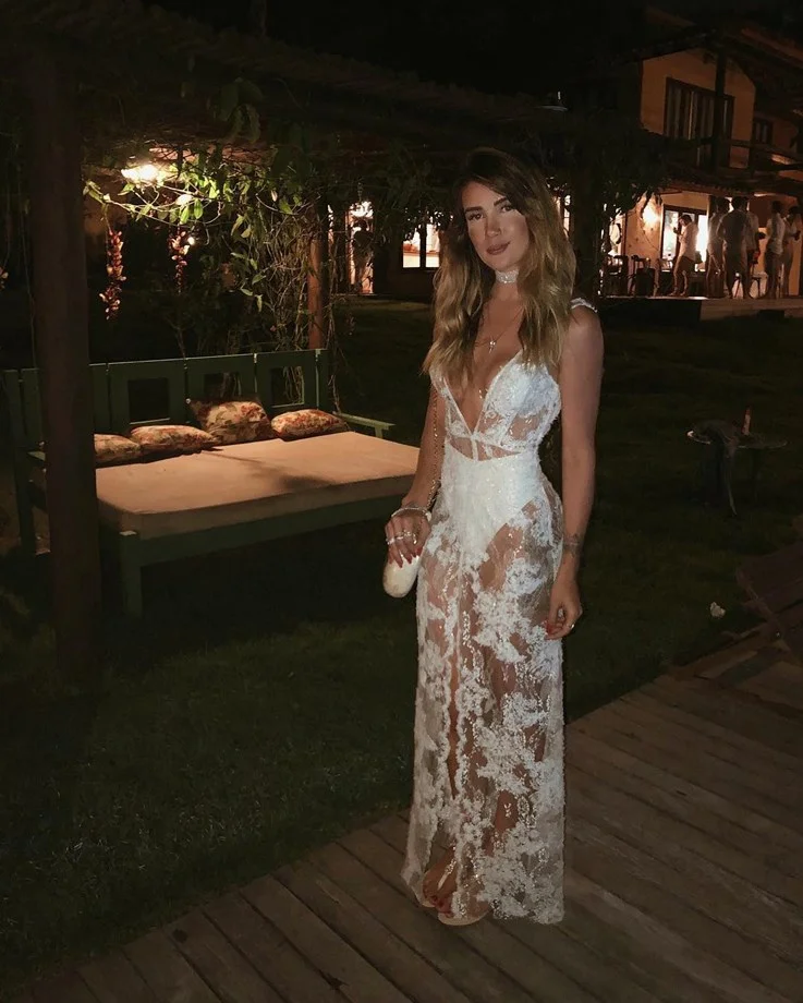 Aline estava solteira há pouco mais de um mês Aline estava solteira há pouco mais de um mês
