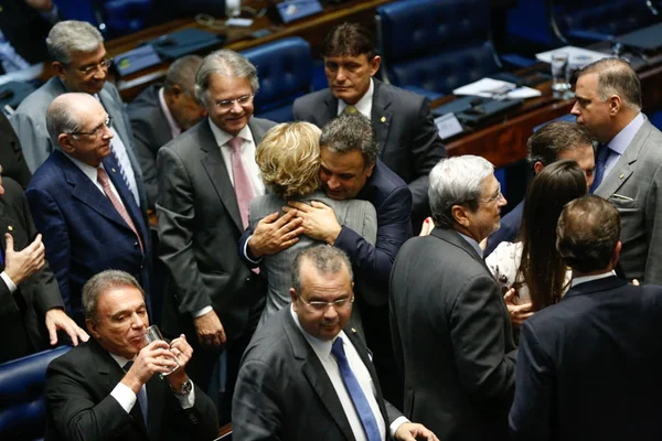 Nas redes sociais, senadores consideram condenação de Dilma como certa