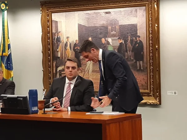 Câmara: desarticulação adia mais uma vez votação da 2ª instância