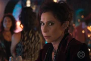 Especialista em quebrar a quarta parede, Andréa Beltrão repetiu a dose na novela Um Lugar ao Sol, da Globo, e foi comparada à protagonista da série Fleabag Especialista em quebrar a quarta parede, Andréa Beltrão repetiu a dose na novela Um Lugar ao Sol, da Globo, e foi comparada à protagonista da série Fleabag