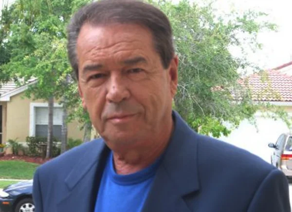 Morre aos 75 anos, nos EUA, o jornalista Eliakim Araújo
