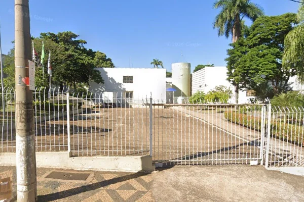 Tribunal de Justiça de São Paulo em Araçatuba, onde homem foi condenado por empréstimo em nome de doméstica. Metrópoles