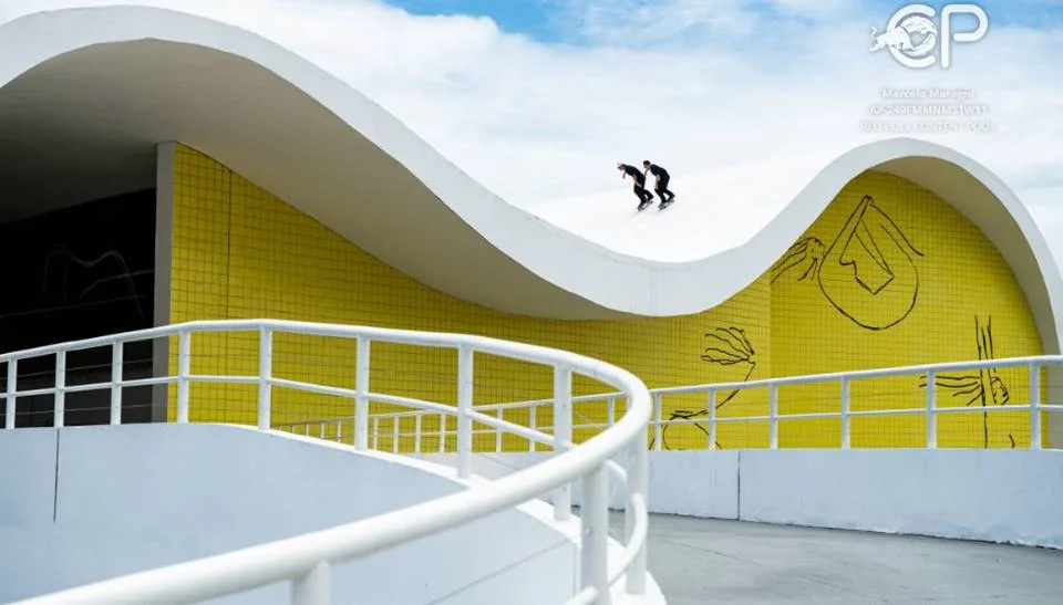 Skatistas transformam obras de Niemeyer em pista durante documentário: veja - imagem 6 Skatistas transformam obras de Niemeyer em pista durante documentário: veja - imagem 6