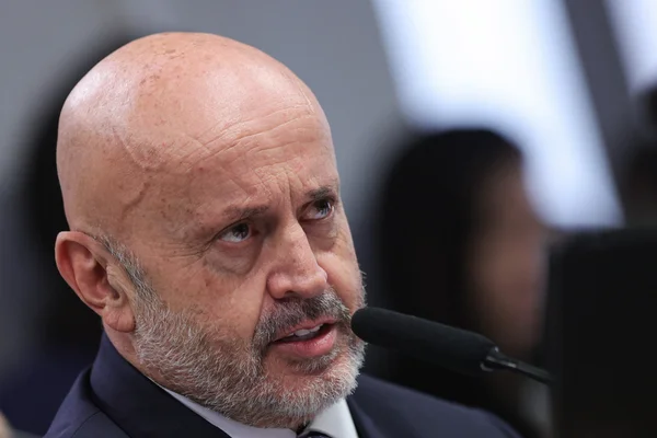 Careca do INSS exigia termo de sigilo de funcionários por até 5 anos