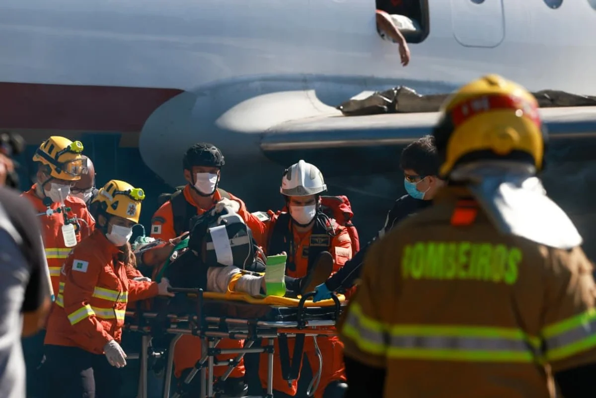 Fumaça e helicóptero: simulado de queda de avião testa segurança do DF - imagem 12 Fumaça e helicóptero: simulado de queda de avião testa segurança do DF - imagem 12