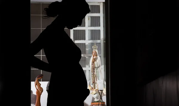A Santos Inocentes quer cuidar do filho que você pensou em abortar