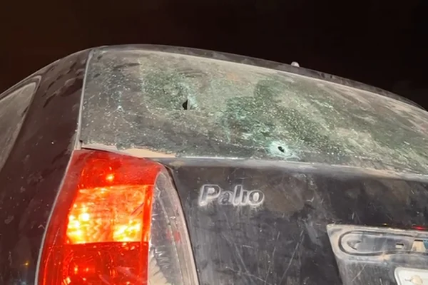 Carro usado pelos suspeitos na ação criminosa na Paraíba
