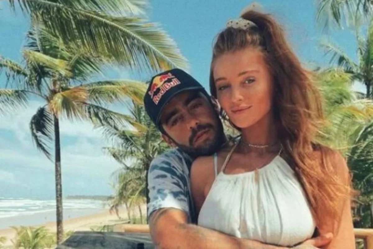 Pedro Scooby e Cintia Dicker são pais de Aurora, de 3 anos Pedro Scooby e Cintia Dicker são pais de Aurora, de 3 anos