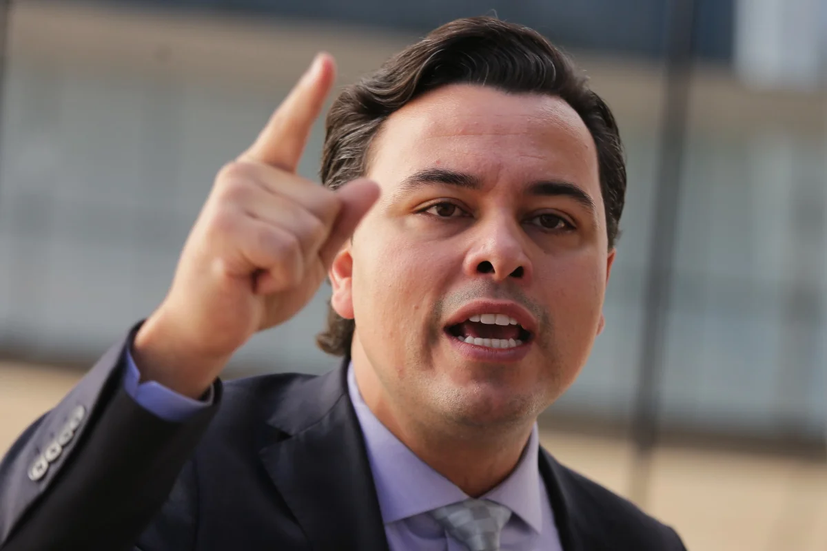 Chiquini acusa Janones e Lindbergh por fake news contra Flávio