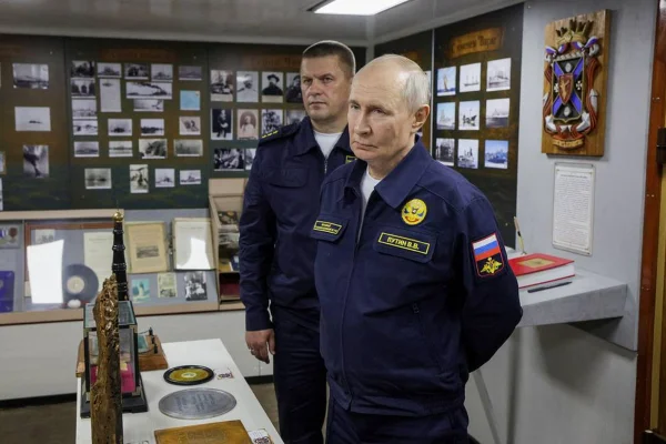 Putin ameaça retaliar UE caso bloco apreenda navios russos