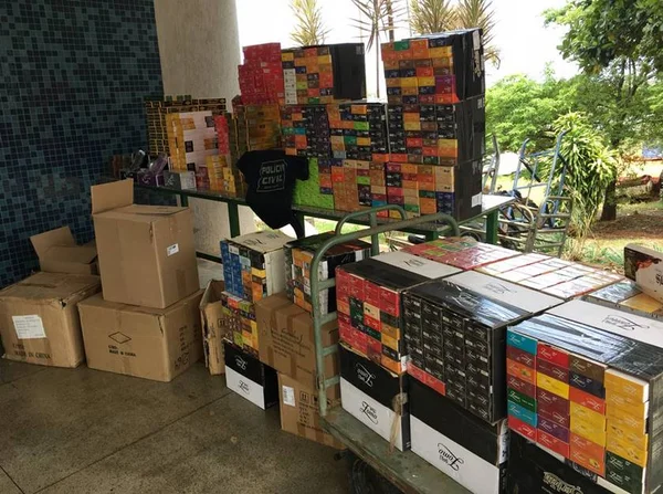 PCDF investiga esquema ilegal que traz essências de narguilé para o DF