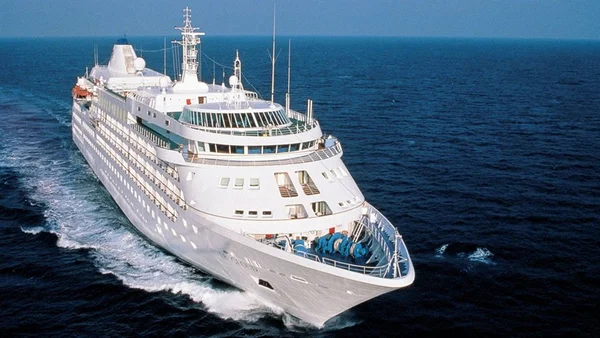 Time de basquete dos EUA ignora Vila Olímpica e se hospeda em navio
