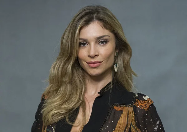 Em entrevista, Grazi Massafera fala sobre relação com Cauã: “É ótima”