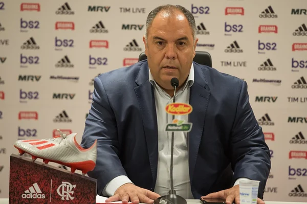 Em CT do Corinthians, vice do Flamengo comenta protesto
