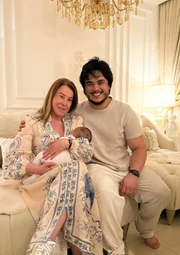 Zilu Godoi, a neta Florença e o filho Igor Camargo.