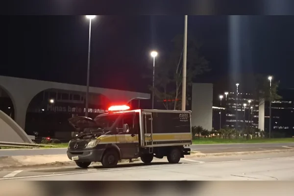 Rabecão da PCMG em BH