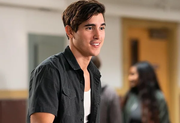 De X-Men a Netflix: Henry Zaga fala da carreira em conversa exclusiva