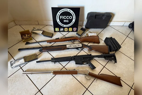 PF investiga fraude em registro de CAC e comércio ilegal de armas