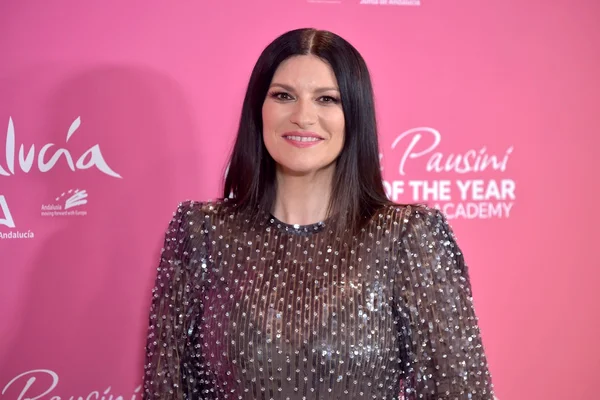 Sexo deixa a pele linda, como afirmou Laura Pausini? Médicas respondem