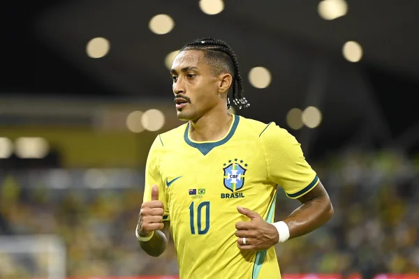 Foto colorida de Raphinha, da Seleção Brasileira - Metrópoles