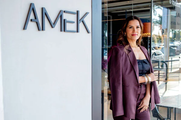 Kallyne Almeida com look da Amek Store - Metrópoles