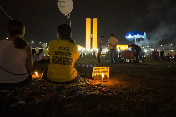 Servidores do Judiciário fazem vigília no Congresso por reajuste