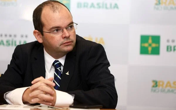 Rollemberg demite Arthur Bernardes (PSD) da Secretaria de Justiça