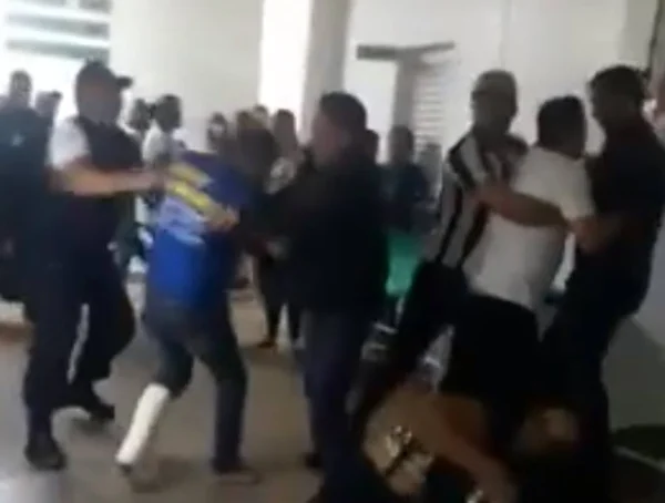 Vídeo mostra pancadaria no Hospital Regional de Ceilândia