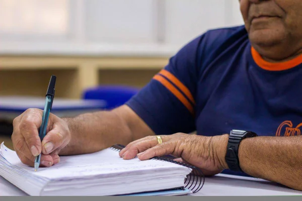 DF tem o maior rendimento e a menor taxa de analfabetismo do país