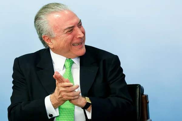 Temer quer subsidiar Santas Casas com dinheiro do Orçamento