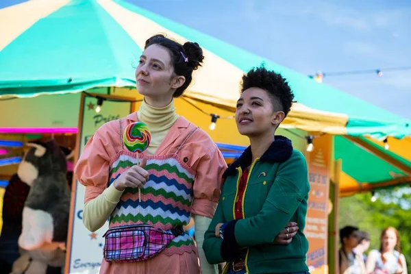 Netflix: segunda temporada de Sex Education estreia nesta sexta