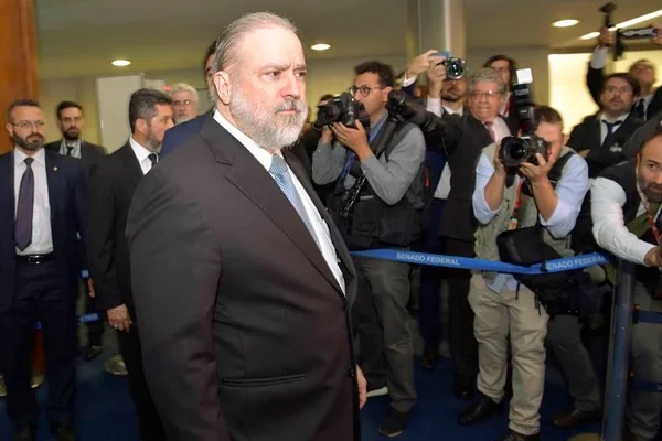 “A Constituição na mão e o senso de patriotismo no coração”, diz Aras