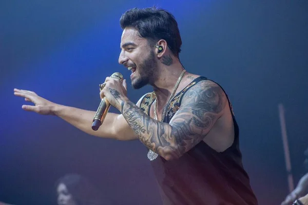 Astro do reggaeton, Maluma se apresenta em Brasília neste sábado (11)