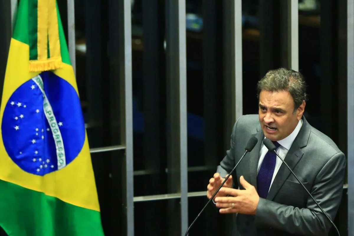 Aécio diz ter apoio de candidatos do PT e do PL para voltar ao Senado