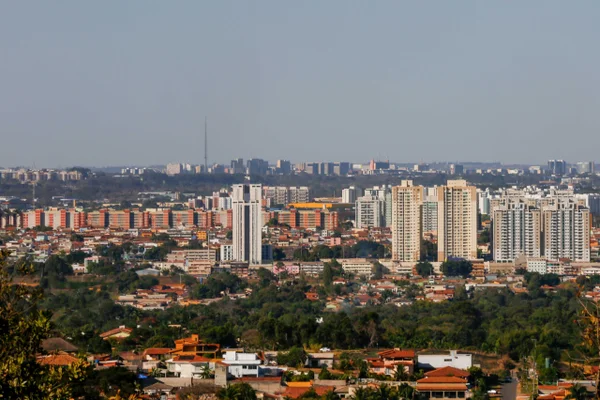 Imagem aérea Guará e o Plano Piloto ao fundo