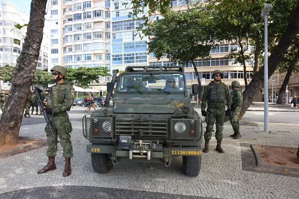 PM reforça policiamento na Rocinha depois de novos confrontos