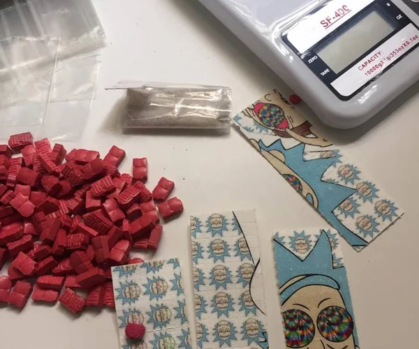 Polícia Civil prende casal que abastecia o DF com drogas sintéticas
