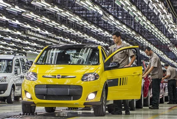 Até maio, brasileiro pediu R$ 49 bilhões a bancos para comprar carro